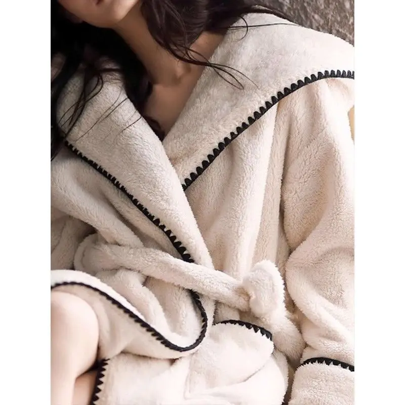 Women\'s Winter Fleece Bathrobe Hooded Warm Thick Ladies Dressing Gown Long Sleeve Pockets Flannel Sweet Bath Robe for Female