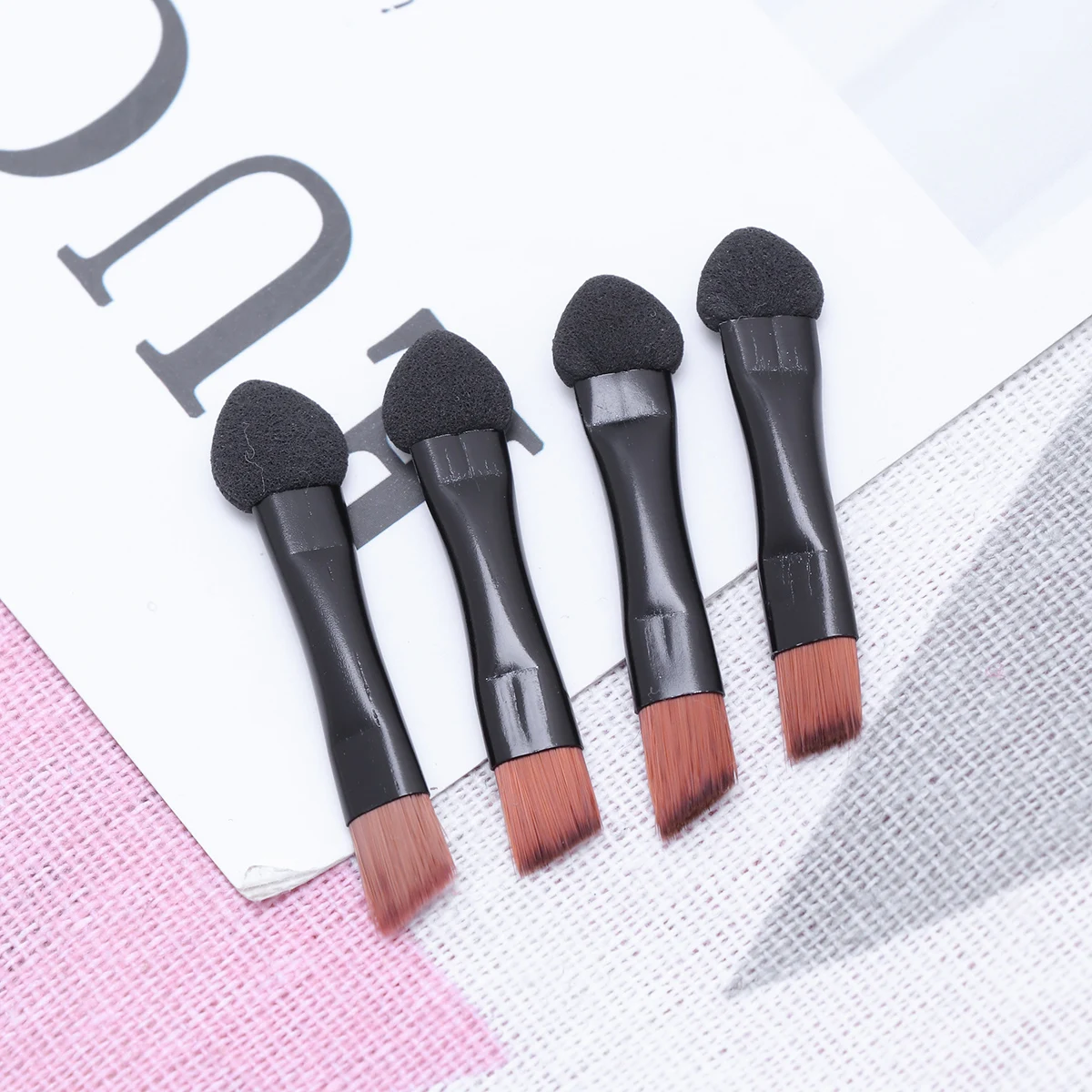 20 pçs pincéis de maquiagem de sobrancelha esponja derrubado design compacto mistura cosméticos viagem mistura escova tamanho macio e confortável