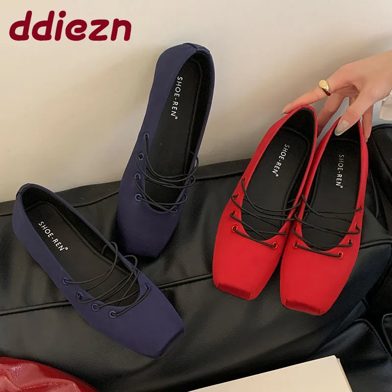 

2025 Новая обувь, неглубокие женские туфли Мэри Джейн на плоской подошве, роскошные мягкие женские модные шелковые женские балетки с квадратным носком