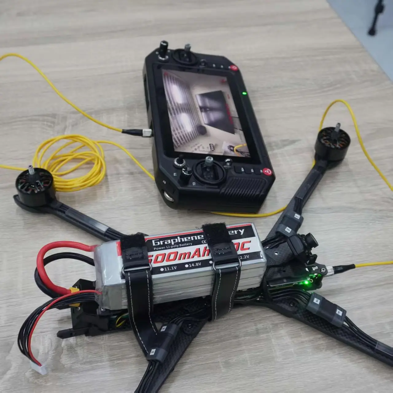 

Super Long Distance 40KM/80KM Customizable Fiber Optic Video Transmitter PIX/APM/Betaflight Support Linux System for Drone