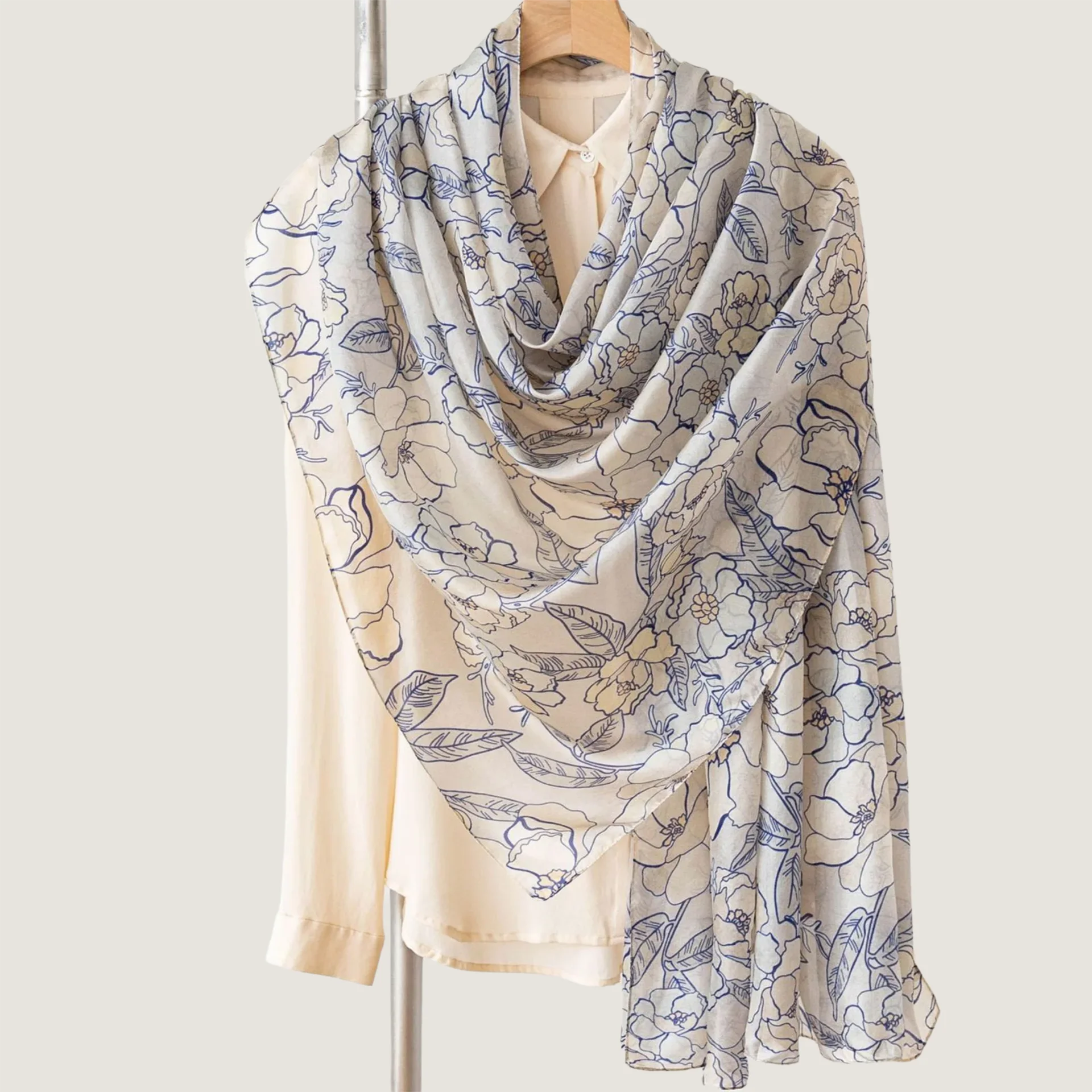 

Women's Mulberry Silk Scarf Soft Thin Spring Summer Autumn Neck Scarf Sunscreen Shawl Windproof Wrap