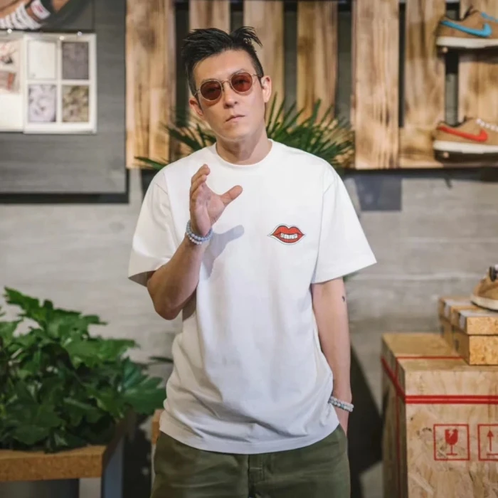 

Chen Guangxi K Lot, ограниченная серия 20th Anniversary, сексуальная хлопковая футболка Red Lip ort Sve, летняя молодежная модная футболка с принтом для пары