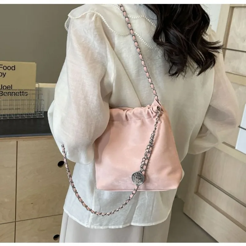 Chain Bag Women's New Fashion Bucket Bag Niche Commuter Versatile Crossbody Bags Solid Color Girls Korean Style Shoulder Bags