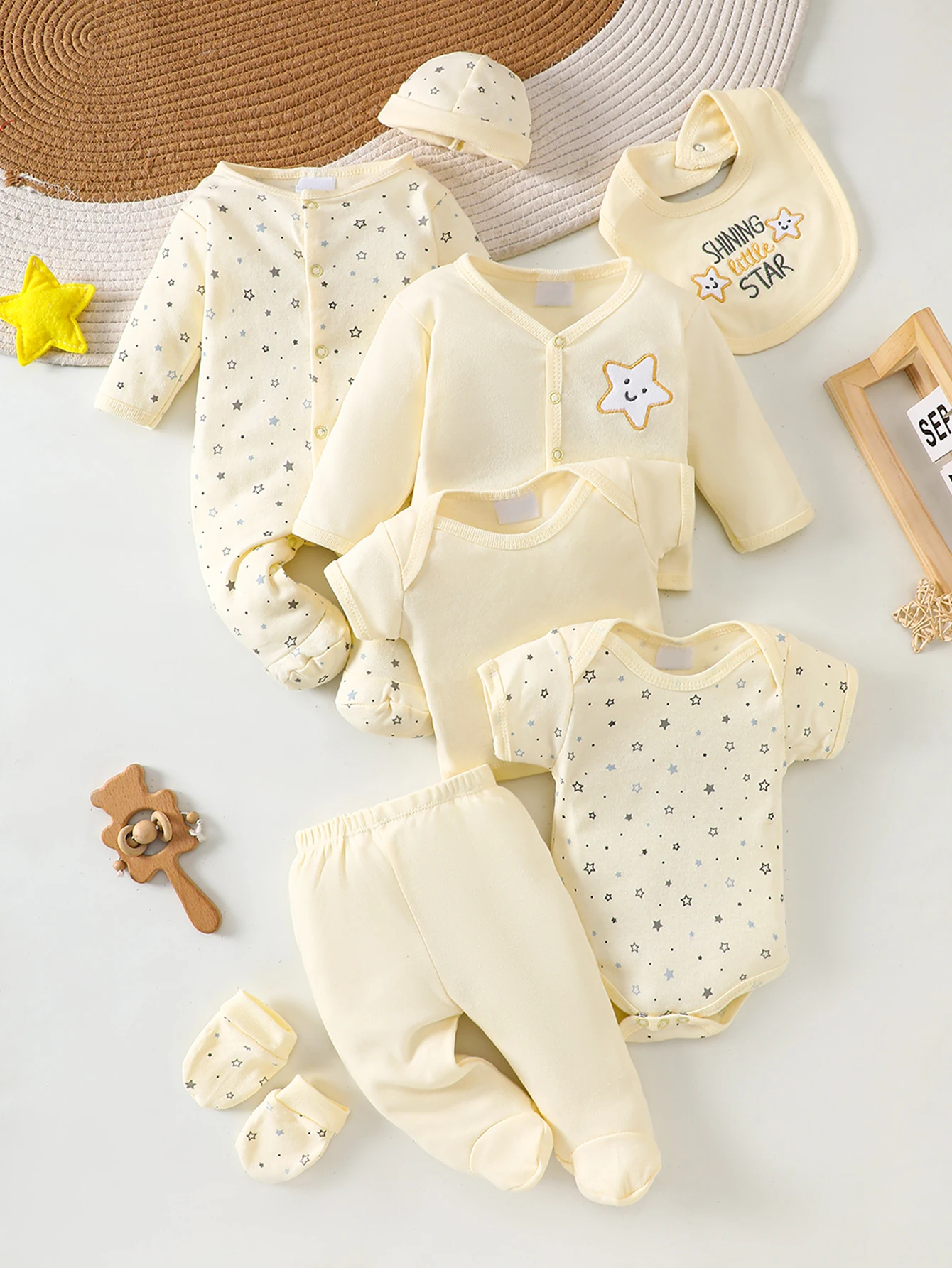 

8-piece newborn baby romper set 100% cotton, soft and breathable Beige with cartoon star pattern 0-9M