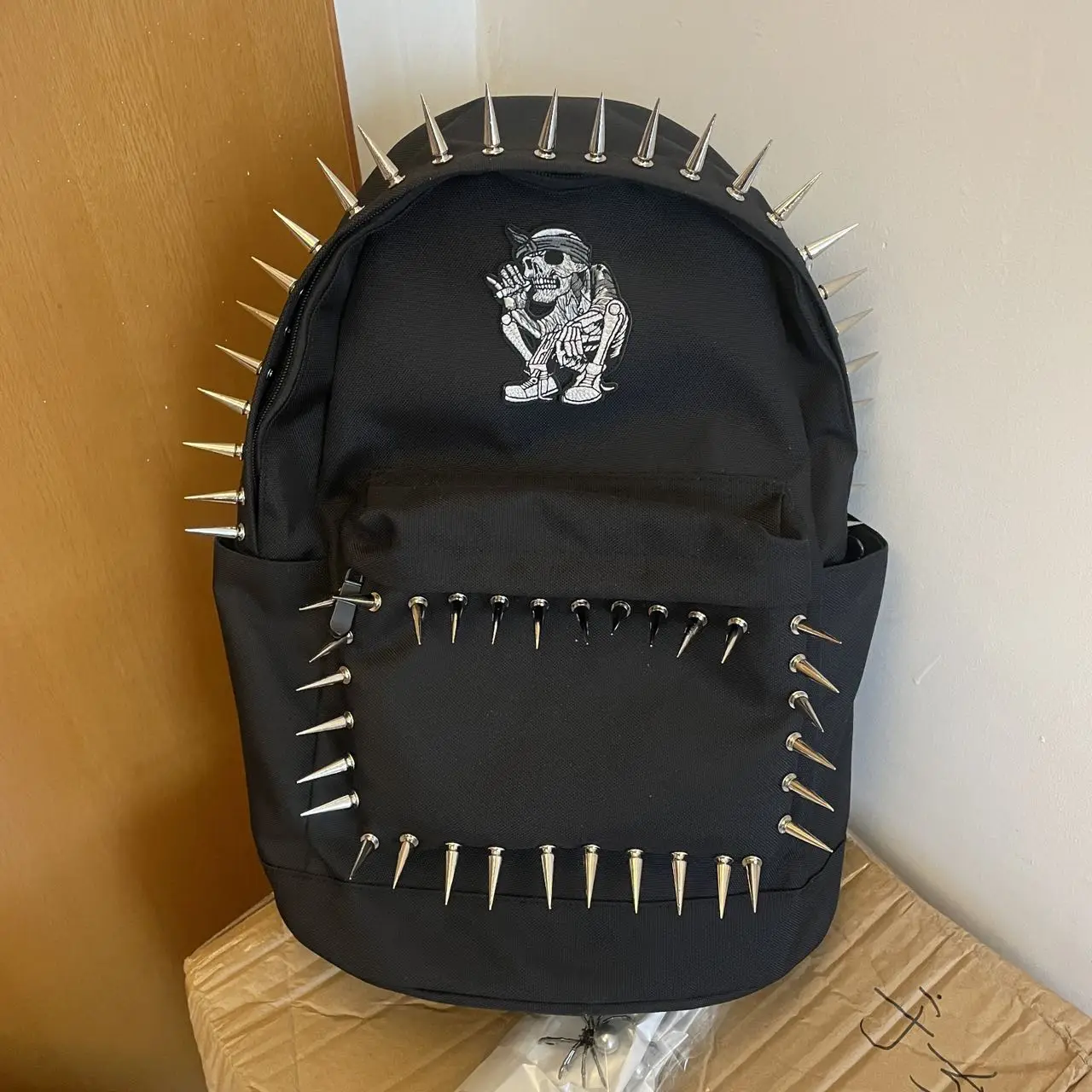 

Рюкзак в стиле панк с заклепками и декором в виде паука, мужская сумка большой вместимости, модный рюкзак для женщин