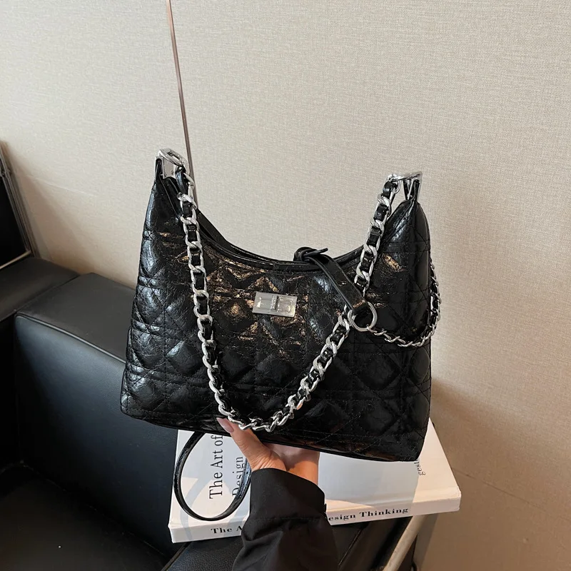 

Premium Quilted Chain Shoulder Bag - Luxury Vegan Leather, Retro Gold Hardware & Chic Design for Women's Daily & Office Use