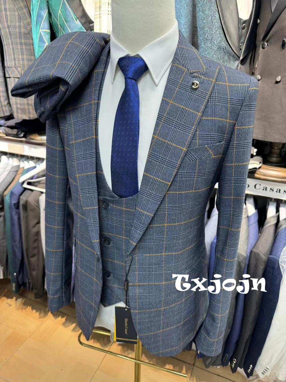 

Hot Sale Grey Plaid Slim Fit Formal Suit Set For Men Business Activities Customized Men's Suits 3 Pieces Wedding Groom Tuxedo