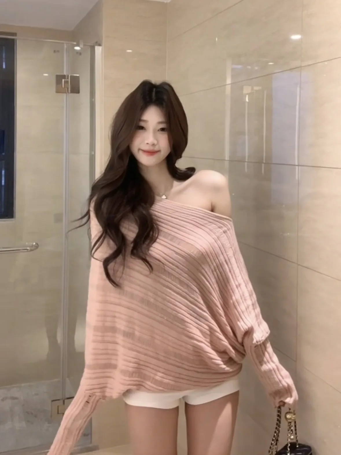 เสื้อสตรีถักนิตติ้งทรงหลวม แขนยาวทรงปีกค้างคาว คอเฉียง สไตล์ลำลอง แฟชั่นใหม่ ฤดูใบไม้ผลิ