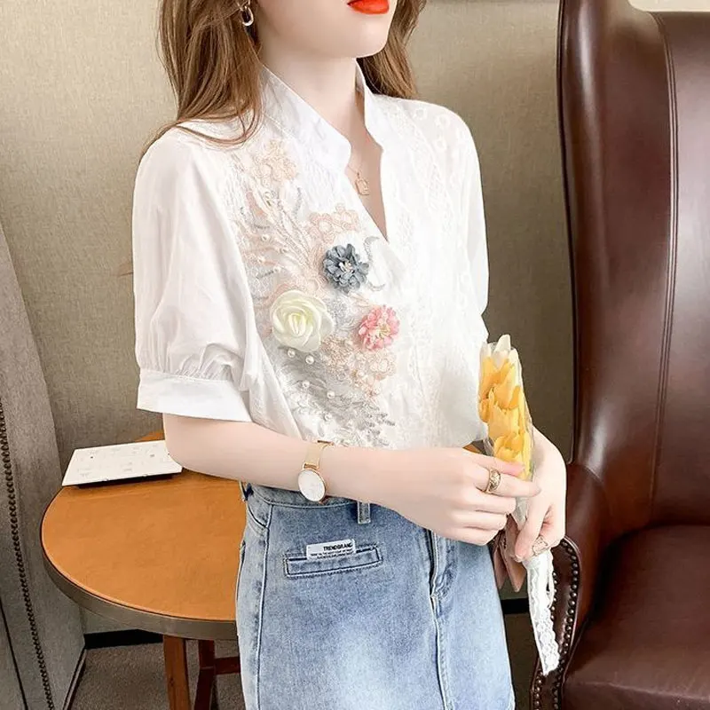 Sweet V-Neck Short Sleeve Shirt Stylish Embroidery Floral Three-dimensional Decoration Summer Women\'s Clothing Commute Blouse