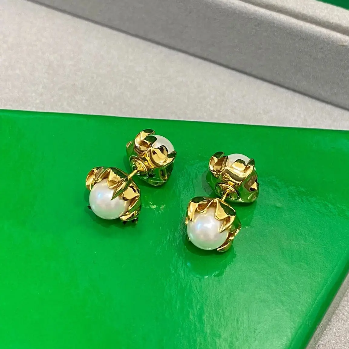 

Fashion Famous Designer Brand Gold Pearl Earrings Women Luxury Boutique Jewelry Party Trend