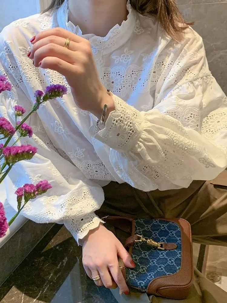 White Lace Hollow Embroidered Shirt for Women, Loose and Versatile Cotton Top, Long Sleeve, Spring and Autumn, New