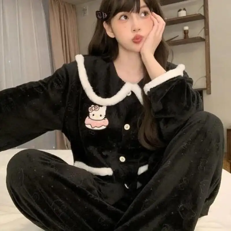 

Sanrio Leisure Hello Kitty Women Leisure Daily Autumn Winter 2026 New Slim Fit Cartoon Print Korean Lazy Style Casual Fashion