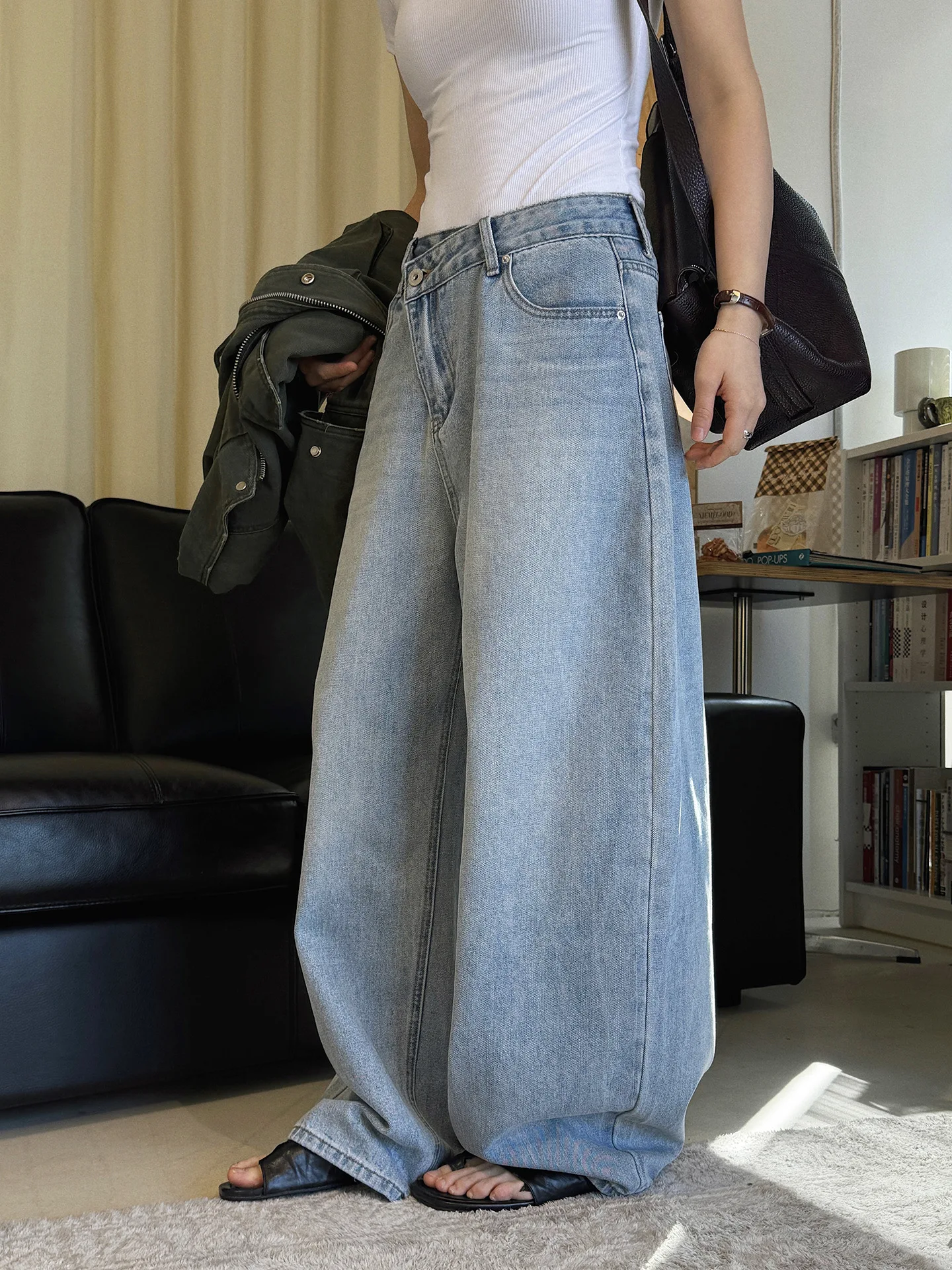 

Spring/Summer New Korean Retro Fashionable High Waist Cross Front Jeans Loose Wide Leg Pants for Women