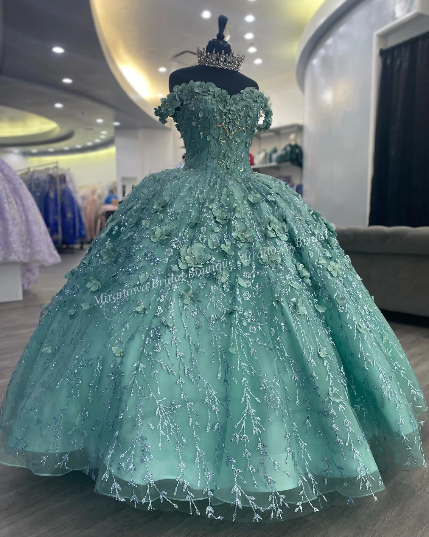 Vestidos de encaje lila de 15 años 2025, capa con capucha, vestido de fiesta hinchado Floral 3D, vestido de quinceañera dulce 16, vestido rojo para graduación, vestido rosa