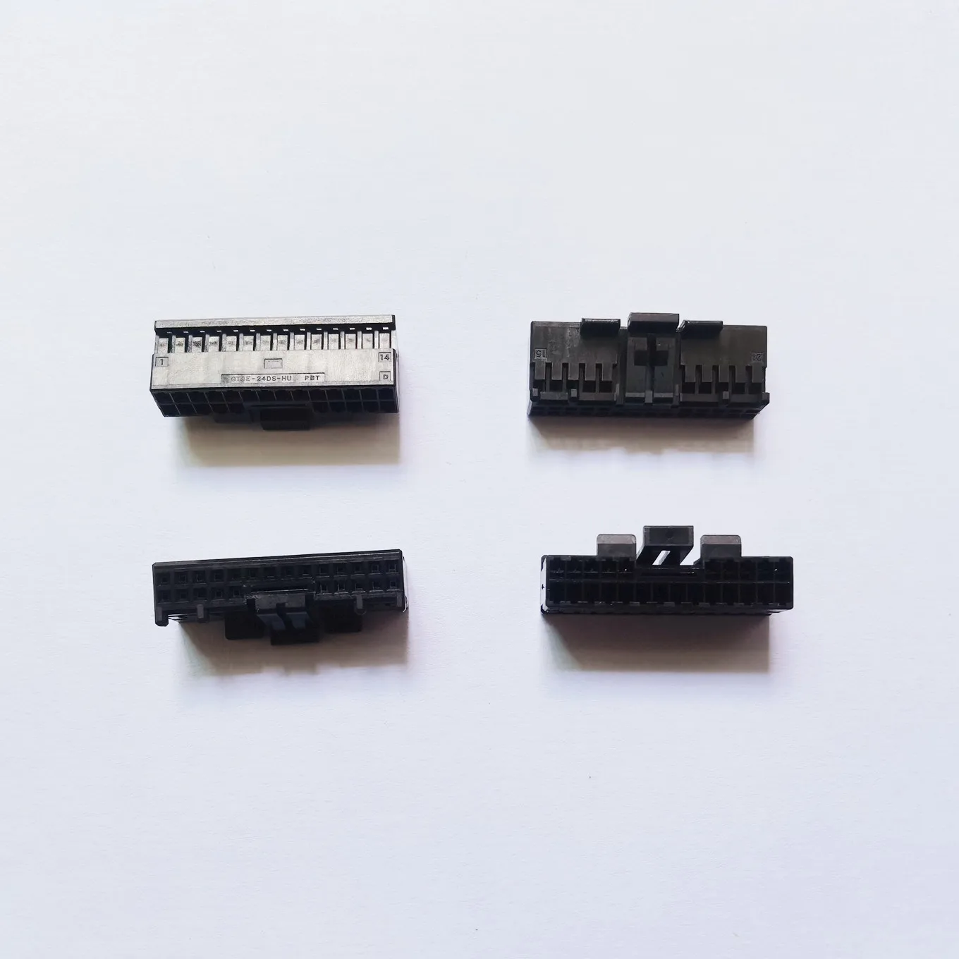 Original new 100% GT8E-24DS-HU black rubber shell 2mm spacing 24PIN connector
