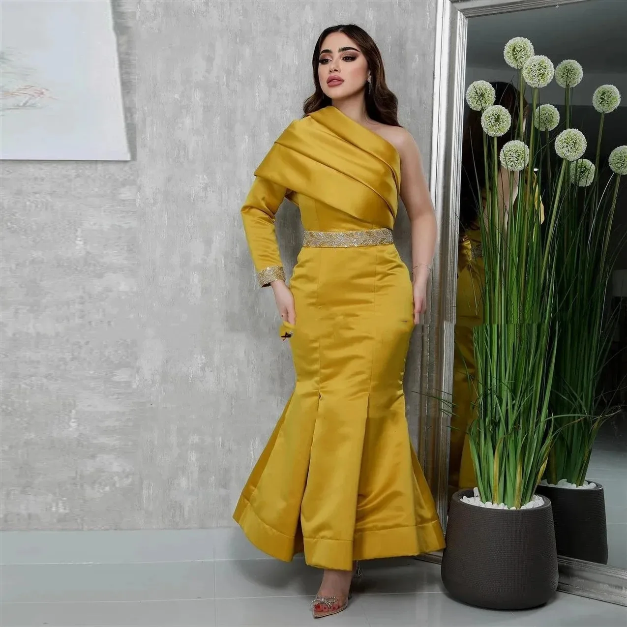 

Yellow Satin Mermaid Evening Dresses One Shoulder Long Sleeve Formal Prom Dress Dubai Arabic Evening Party Gowns