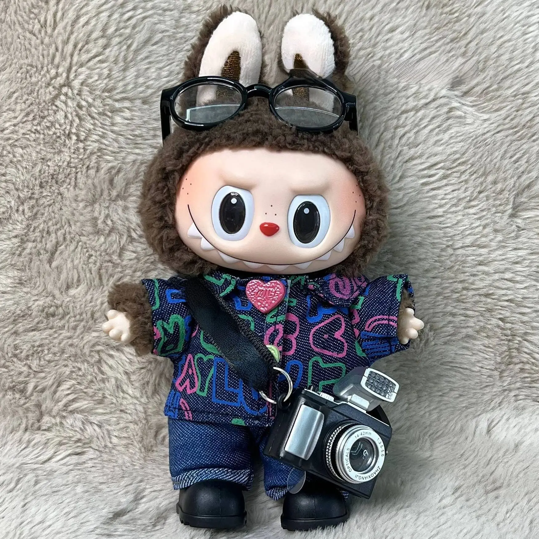

15/17cm Labubu High-Quality Overalls Set | Denim with Painted Patterns | Trendy Outfits for Dolls & Plush Accessories