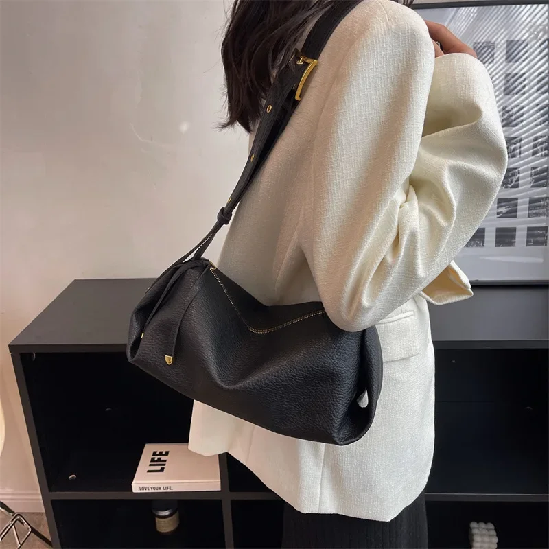 Autumn and Winter Advanced Texture Bag Women\'s Large Capacity Small Crossbody Bag Pillow Bag