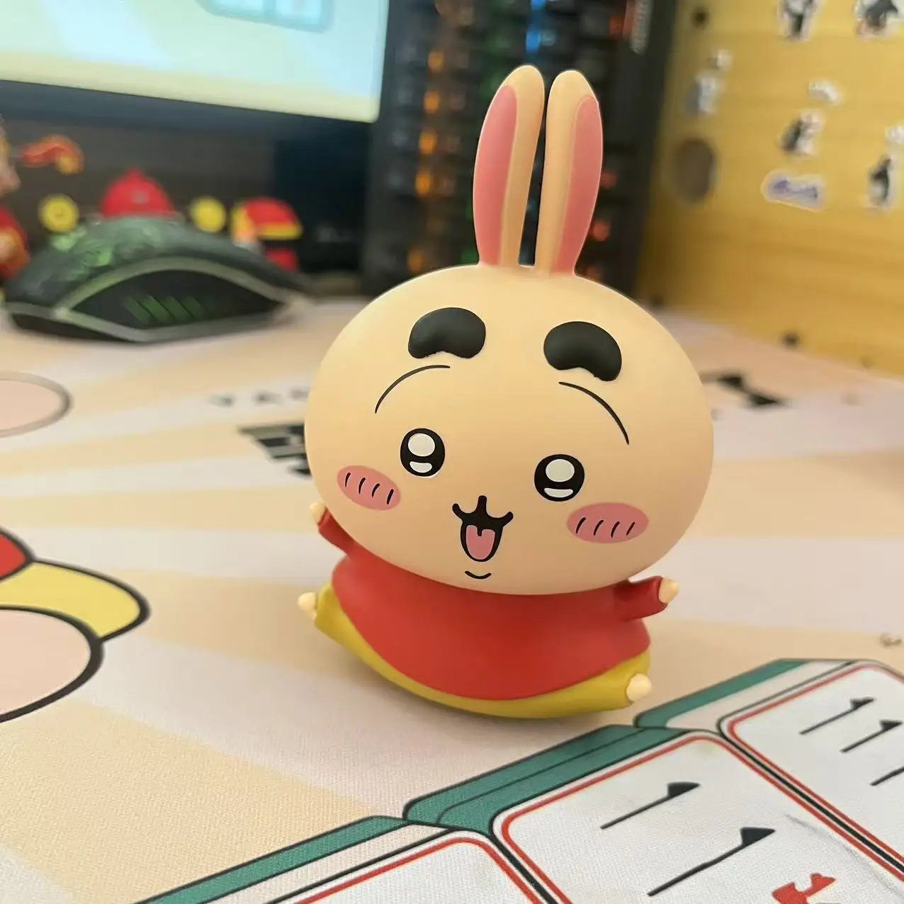 Chiikawa Usagi X Shin-chans ملعب أرقام تحصيل اللعب لطيف الكرتون أنيمي نمط مكتب الديكور دمى صغيرة هدية فكرة