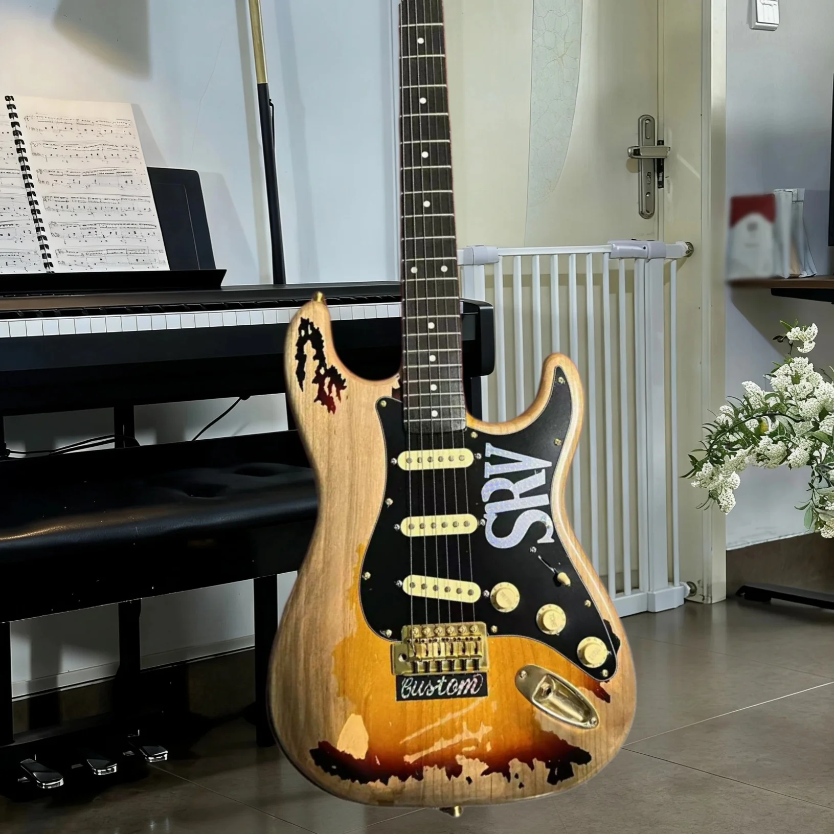

39 Inch STSS Electric Guitar Rosewood Neck Alder Body 21 Tone SSS Pickup Fixed Bridge Rock Music Free Shipping
