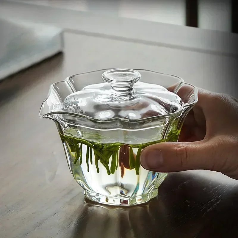 

Creative Glass Tea Tureen High Temperature Resistant with Strainer Hole Hand Gripping Bowl Household Kung Fu Teaware Accessories