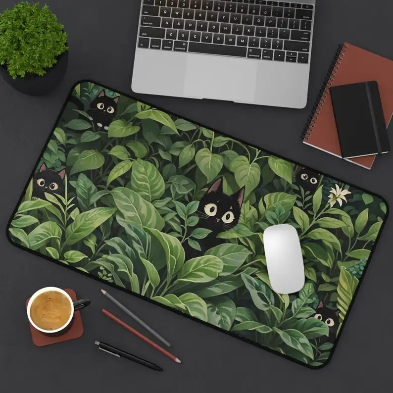 

Black cat is among the green leaves mouse pad is cute, and computer desktop decoration is fresh and natural high quality