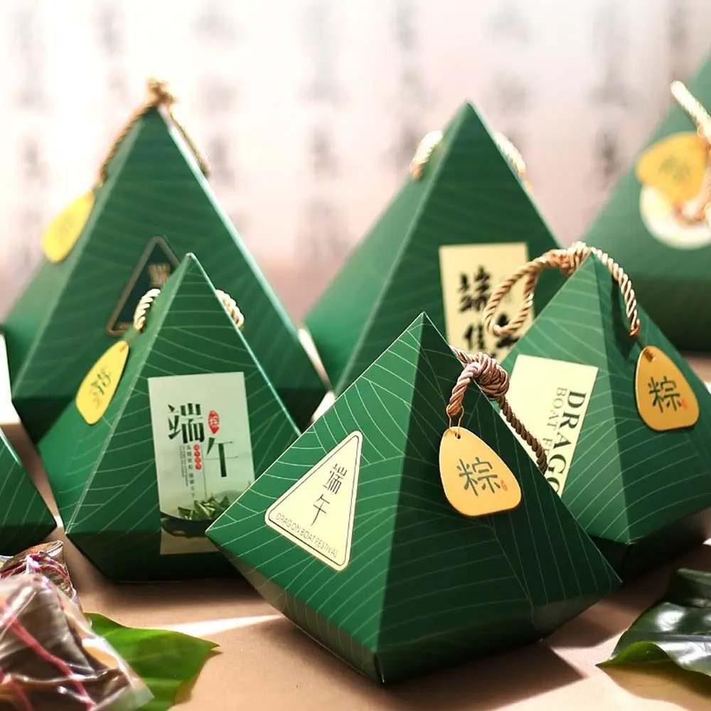 Gift Bags Creative Shape Gift Zongzi Box with Handle Triangle Design Candy Paper Bags for The Dragon Boat Festival Gift