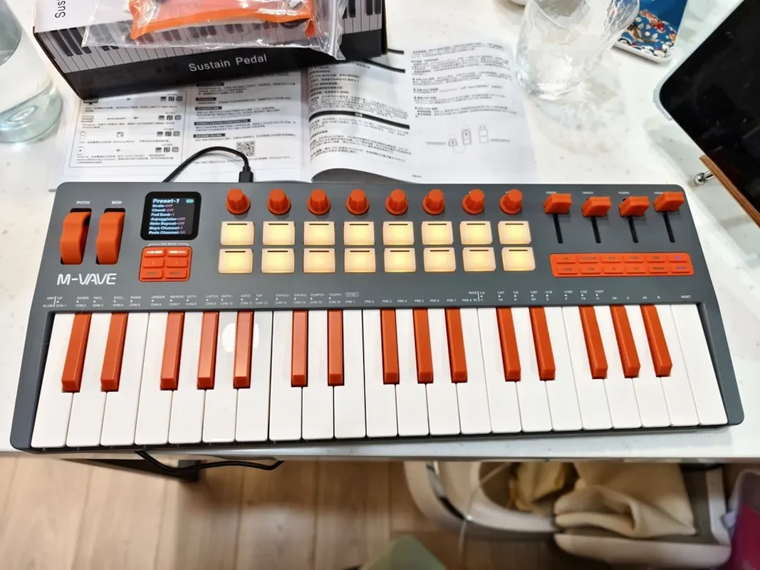 M-VAVE SMK-37 Elite Midi Keyboard With Weighted Key Built-In Synthesizer Sounds Arrangement Production Live Performance Portable
