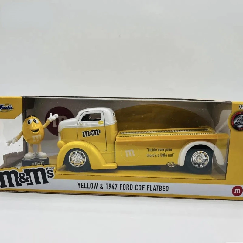 

1:24 M&M'S YELLOW & 1974 Ford COE FLATBED Simulation Diecast Car Metal Alloy Model Car Toys for Children Gift Collection J310