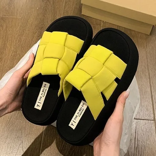 02 Yellow
