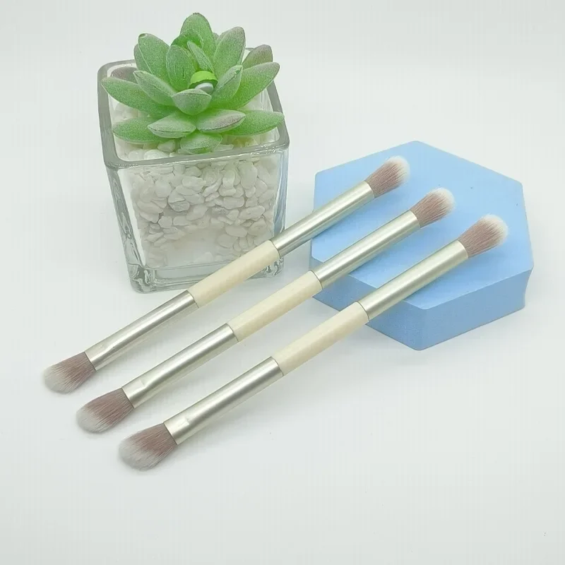 Double Head Professional Makeup Brushes Plastics Tube Eye Shadow Brush Nose Shadow Brush Highlight Brush Portable