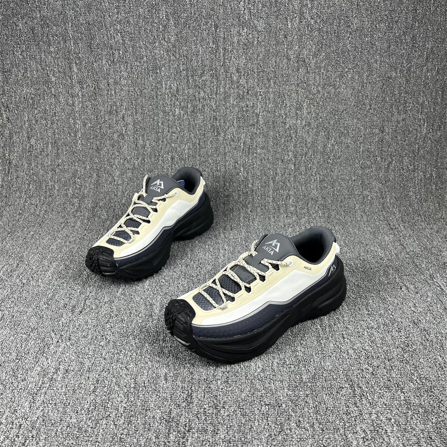 

Best-Selling Winter New Arrival Breathable, Durable, Slip-Resistant Walking Shoes Exceptional Traction, Lightweight Design