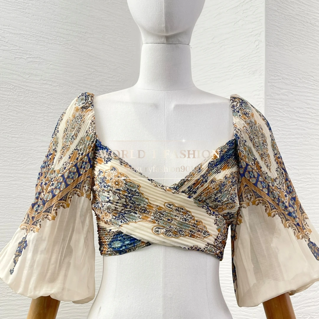 ชุดเสื้อเบลาส์แขนสั้นพิมพ์ลายเพสลีย์สีเทาแฟชั่นใหม่ปี 2025 พร้อมกระโปรงจีบระบายเป็นชั้นๆ