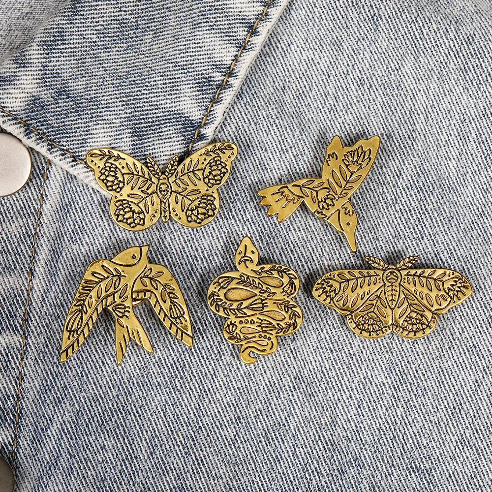 8 Styles Garden Animal Series Pins Butterfly Cat Fox Swallow Bird Snake Bronze Brooches For Nature Lover Backpack Coat Jewelry