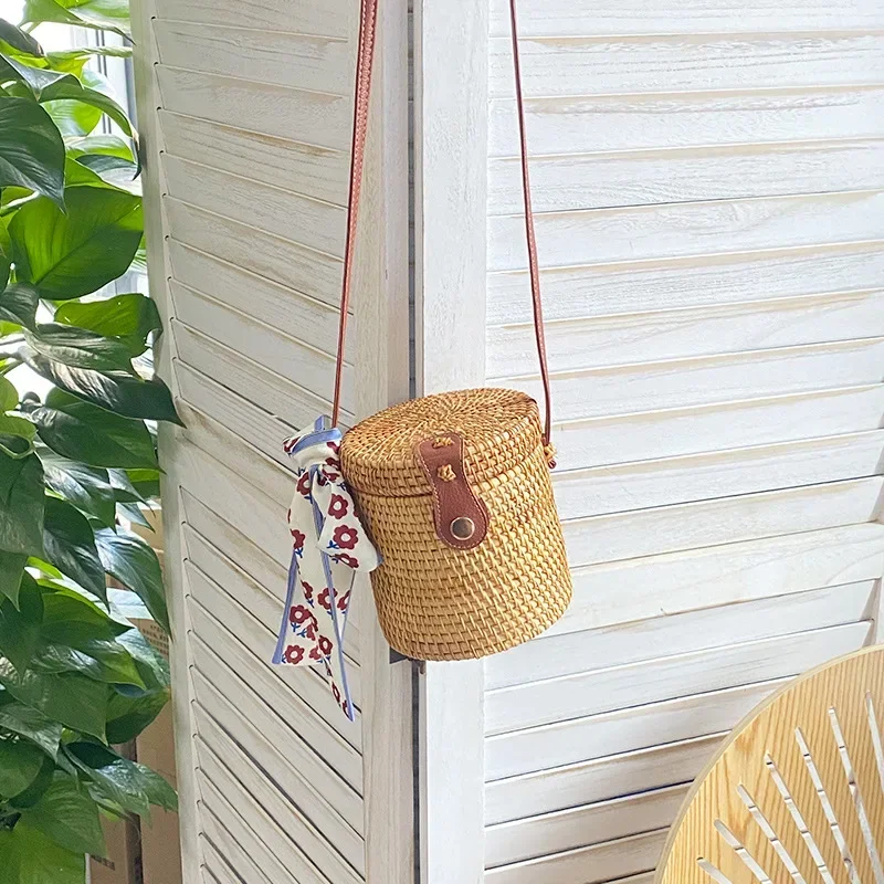 2024 Braided Rattan Beach Bag Retro Woven Summer Seaside Cross-body Handbag Summer Beach Handmade Bags Wedding Bridesmaid Gifts