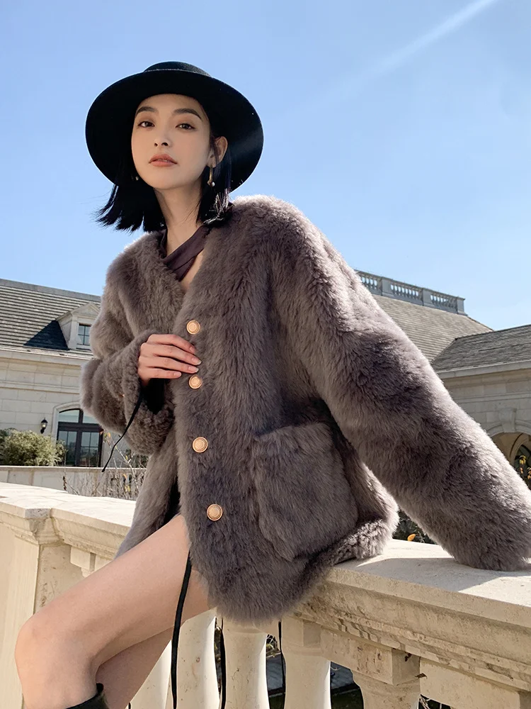 

2024 New Style Real Fur Coat Jacket Female Winter Warm Leather High Quality Oversize Ladies Outerwear P23