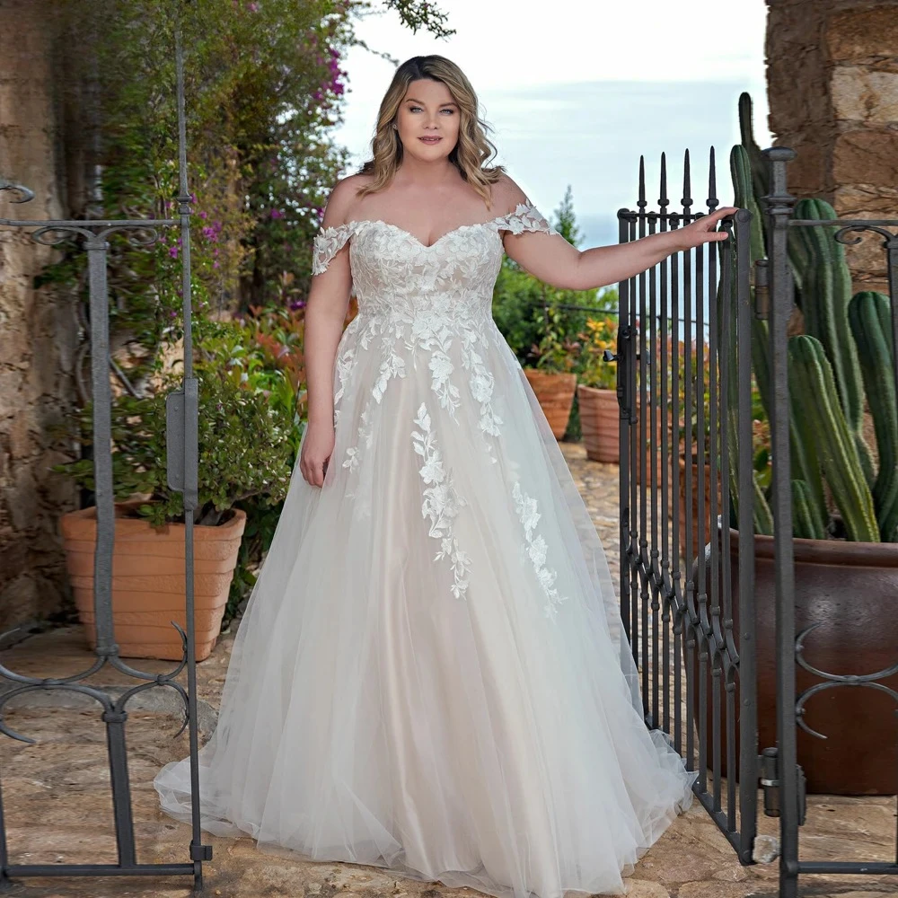 Customized Classic Off Shoulder Sweetheart A Line Tulle Wedding Dress Lace Up Sweep Train Plus Size Bridal Gown Fit Bride