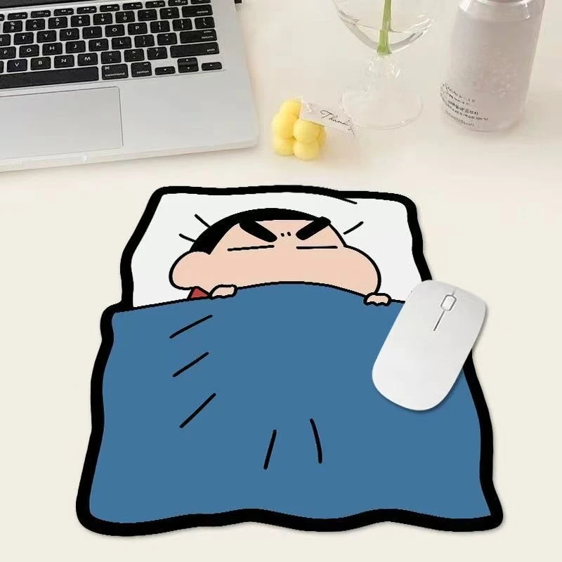 Niedliches Crayon Shinchan Mauspad, rutschfeste Gummibasis, weiche Stoffoberfläche, Anime-Schreibtischunterlage für Büro/Zuhause/Computer – Detail 4