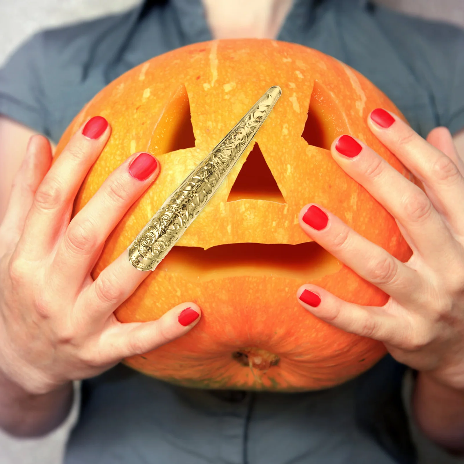 

10pcs Metal Finger Nail Tips Hollow Design Ancient Queen Fingernail For Halloween Cosplay Party Performance Props Claw Rings