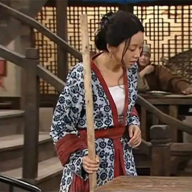 أزياء الهالوين التأثيرية تشو ووشوانغ نفس النمط أنثى بطل الفيلم والتلفزيون القديم أزياء أنثى صاحب المبارز تونغ Xiangyu #1