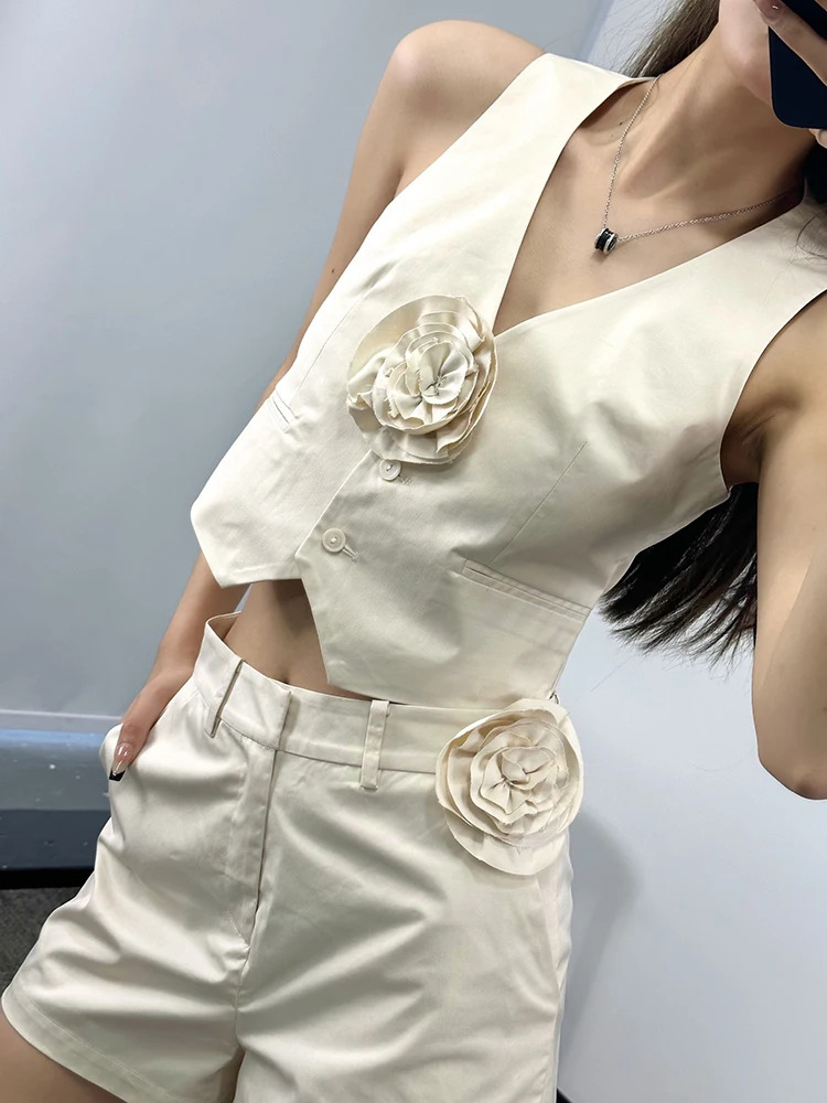 Women top y2k spring and summer V-neck three-dimensional flowers sleeveless waistcoat tank top2024 simple casual Women\'s jacket
