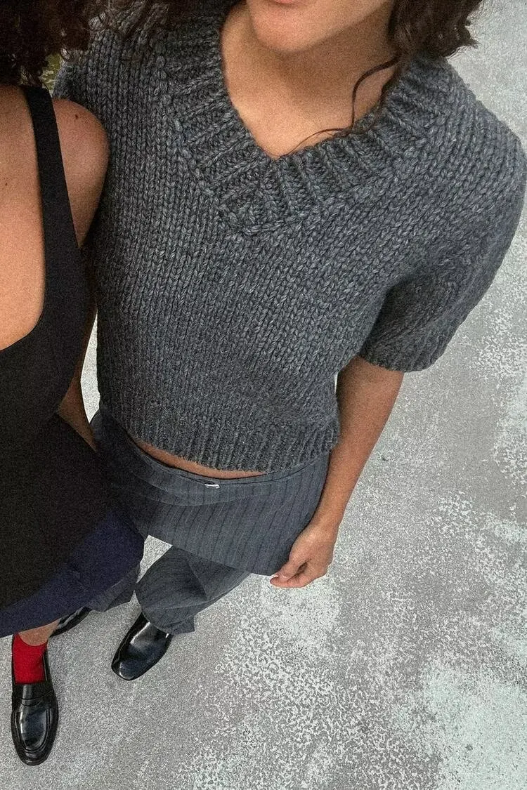 

BB6810 ZA25 autumn new women's clothing high-end V-neck slim fit high waist short sleeved sweater pullover sweater