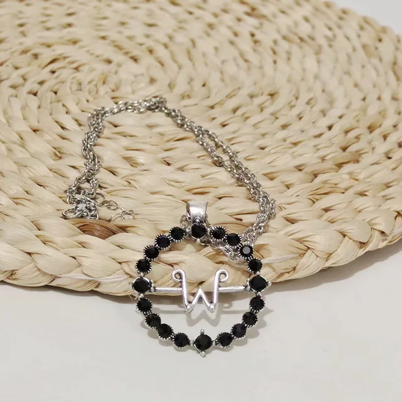 البرامج التلفزيونية رسالة ث الأربعاء قلادة القلائد للرجال النساء المعادن والمجوهرات هدية تأثيري الملحقات