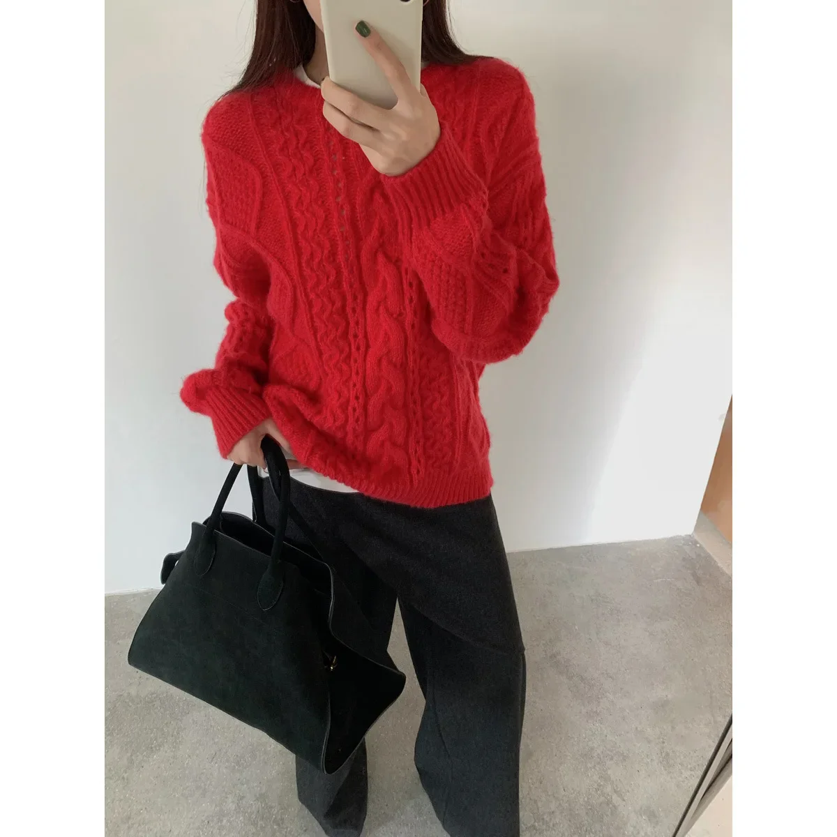 2024 Fried Dough Twists Weaving Slouchy Loose Round Neck Thickened Sweater