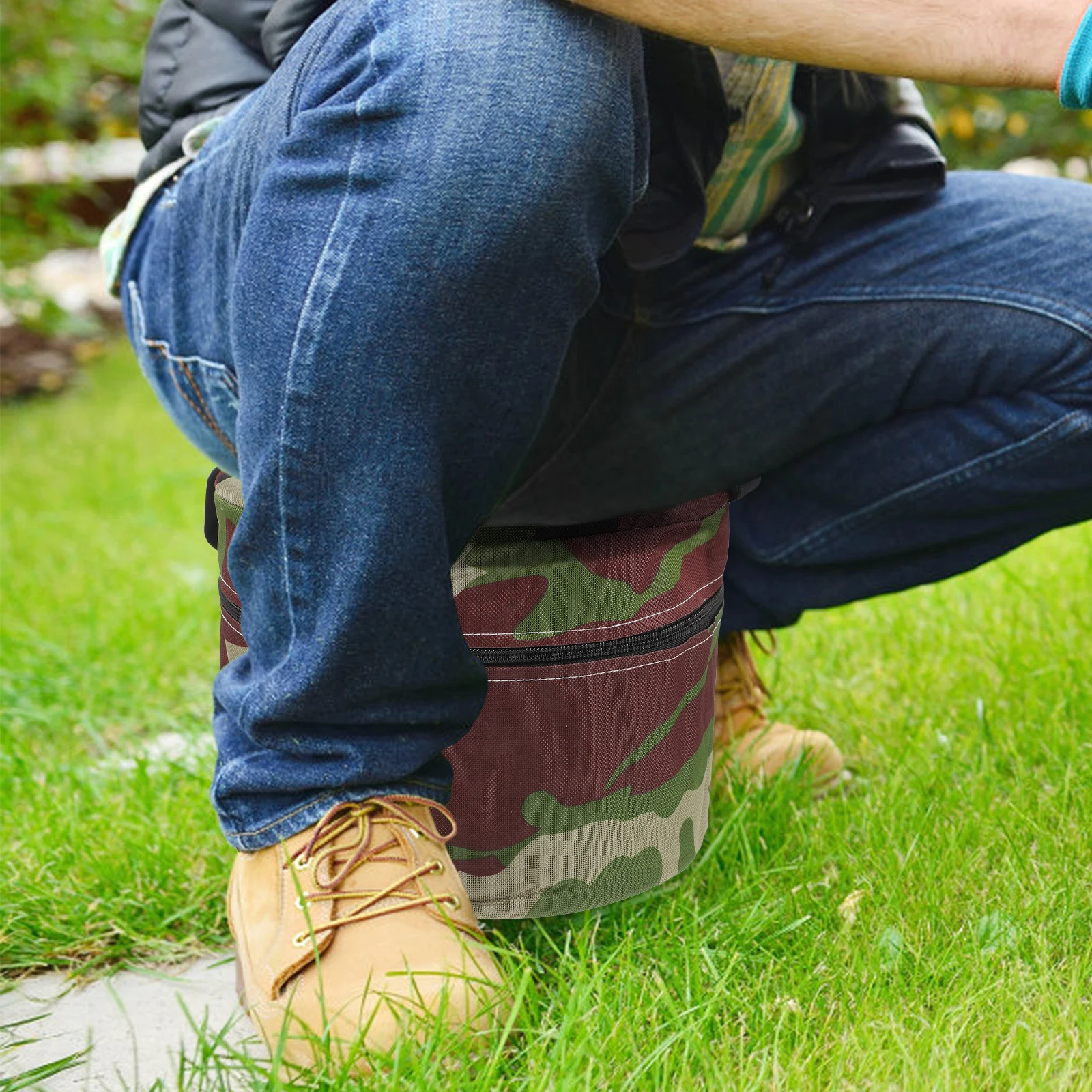 

Foam 18cm Durable Portable Outdoor Camping Stool Lightweight Gardening Weeding Step Stool for Adults Kids Travel Picnic