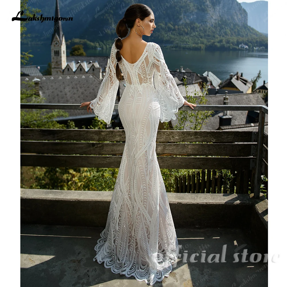 Lakshmigown Bohemian Spitzen-Meerjungfrauen-Hochzeitskleider mit langen ausgestellten Ärmeln, Strand-Brautkleider, V-Ausschnitt, offener Rücken, Sommerbraut, maßgeschneidert – Detail 5