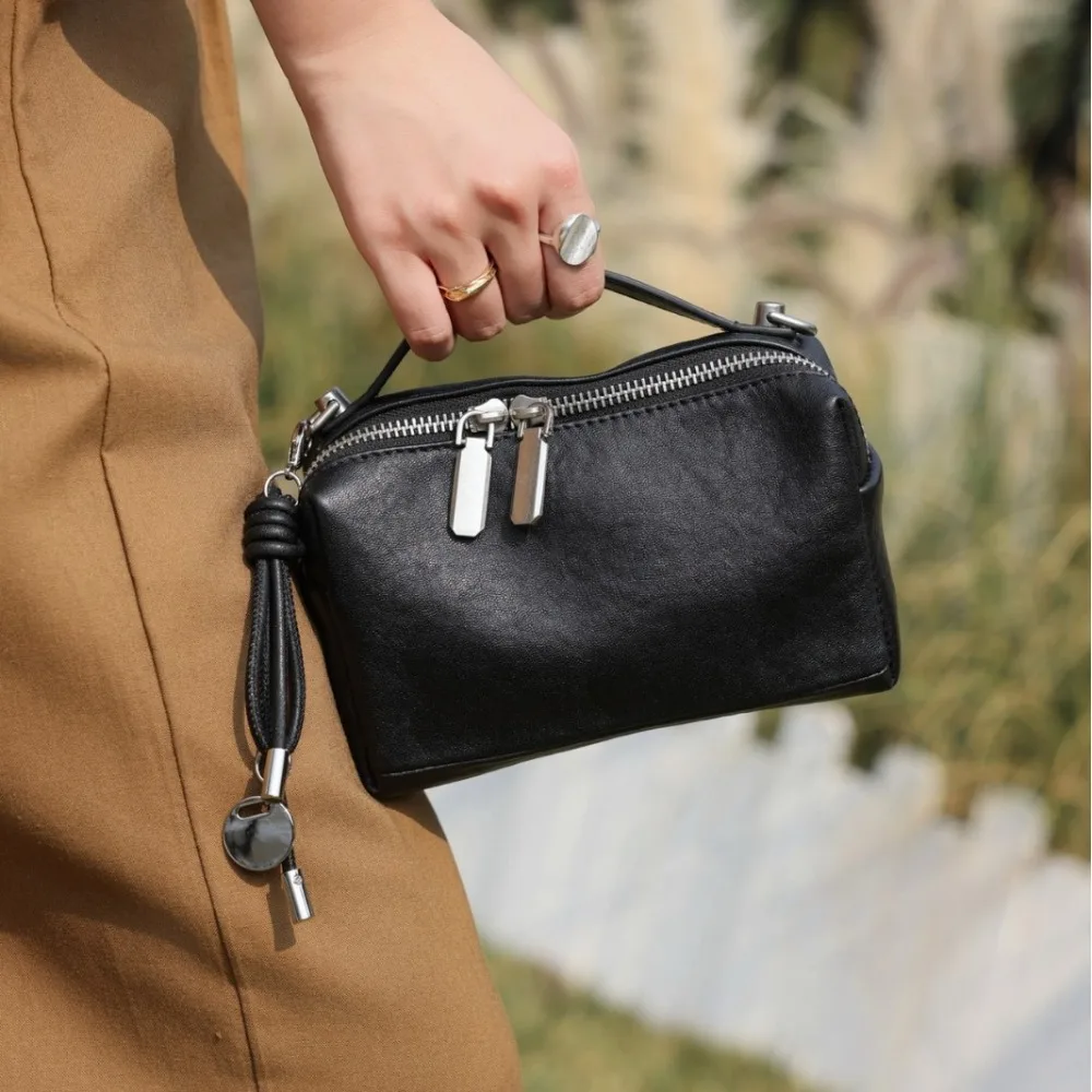 

Хит продаж: Ретро-сумка 2026 года, новая весенняя коллекция, универсальная портативная сумка-мессенджер, высококачественная изысканная маленькая женская сумка с характером