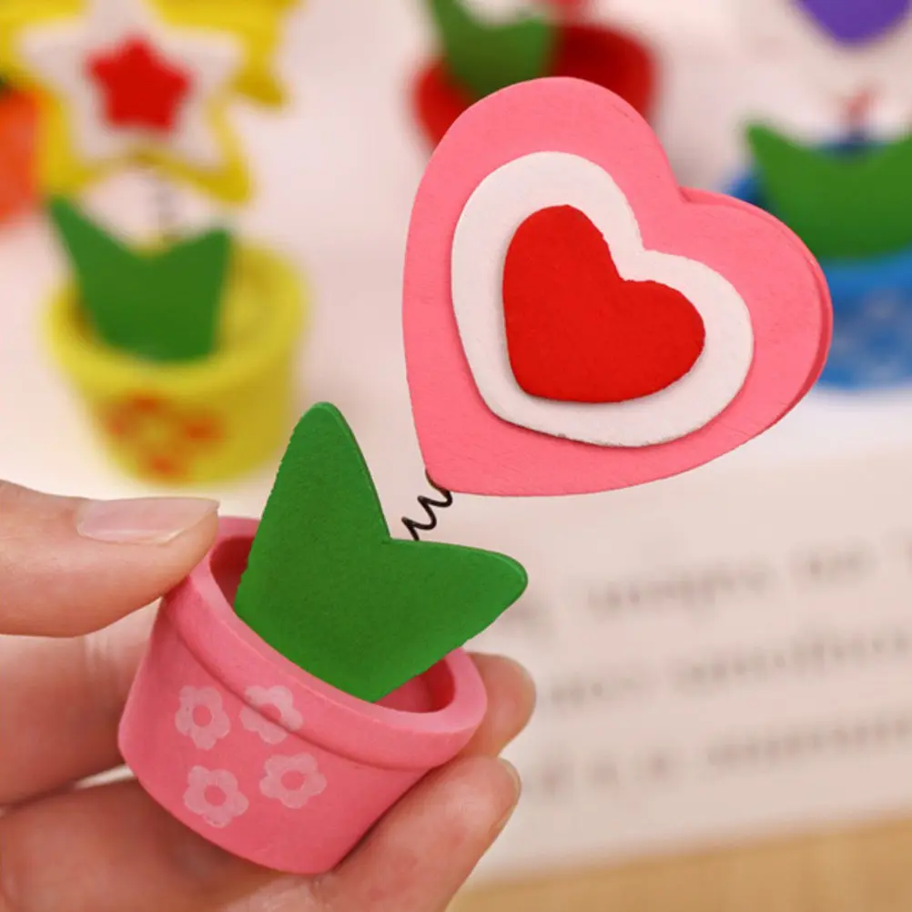 6pcs Natural Wooden Note Clips with Flower Design – Eco-Friendly Photo & Card Decor, Stylish Home Office Pegs