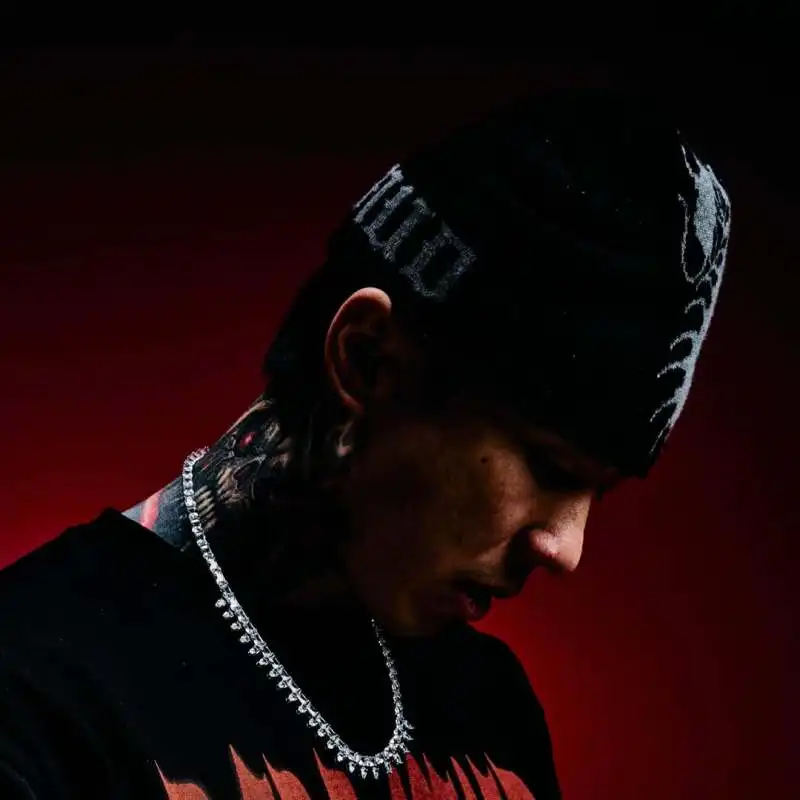 Retro dark wind double-sided knitting cold hat centipede pattern letter printing hip-hop street brimless hat unisex.