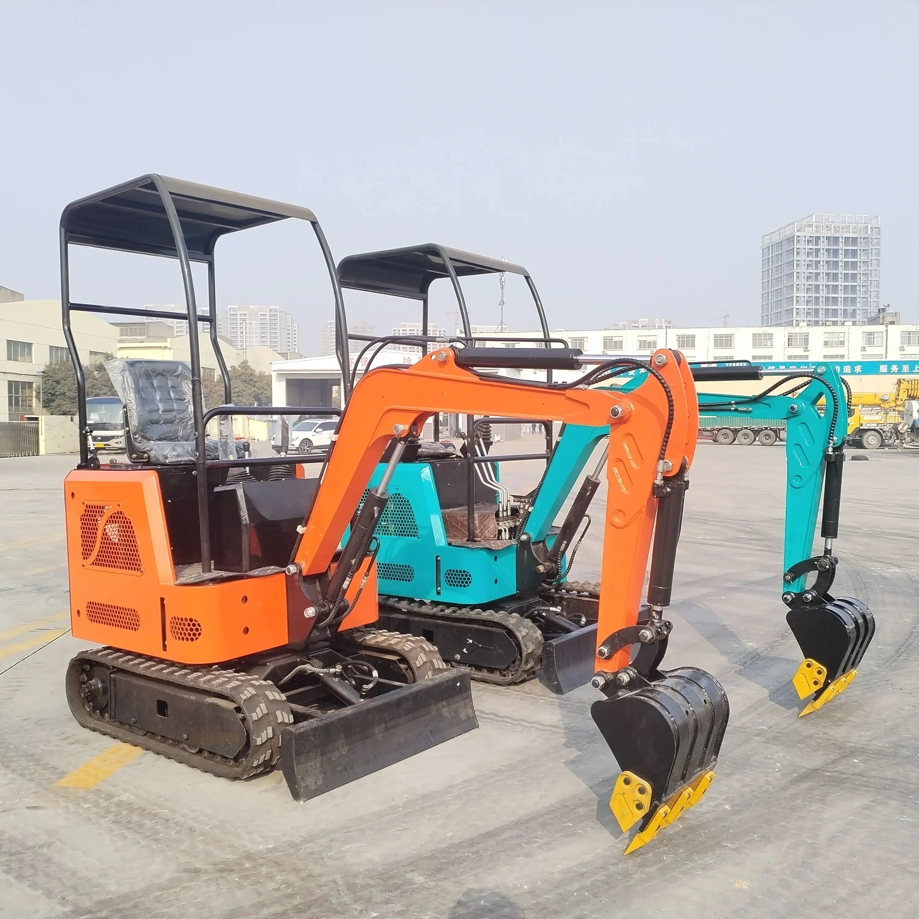 Tools high quality steel export spot factory mini excavator, versatile installation of various accessories customized